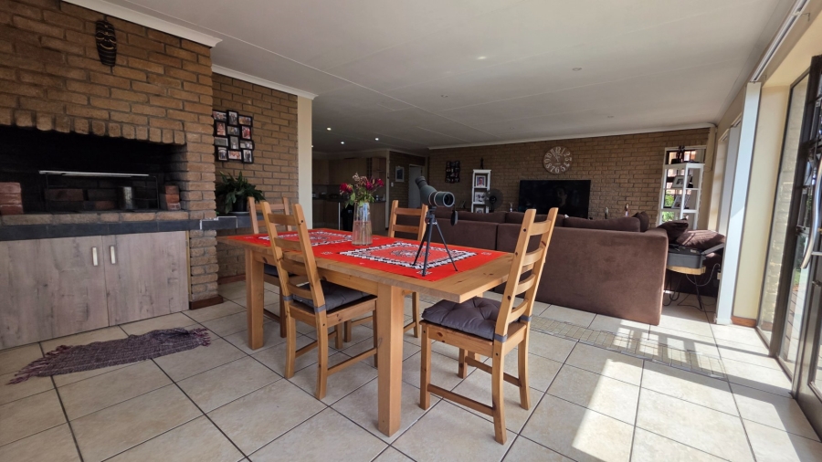 3 Bedroom Property for Sale in De Bakke Western Cape